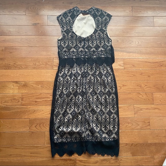 BLACK LACE DRESS - Picture 5 of 7